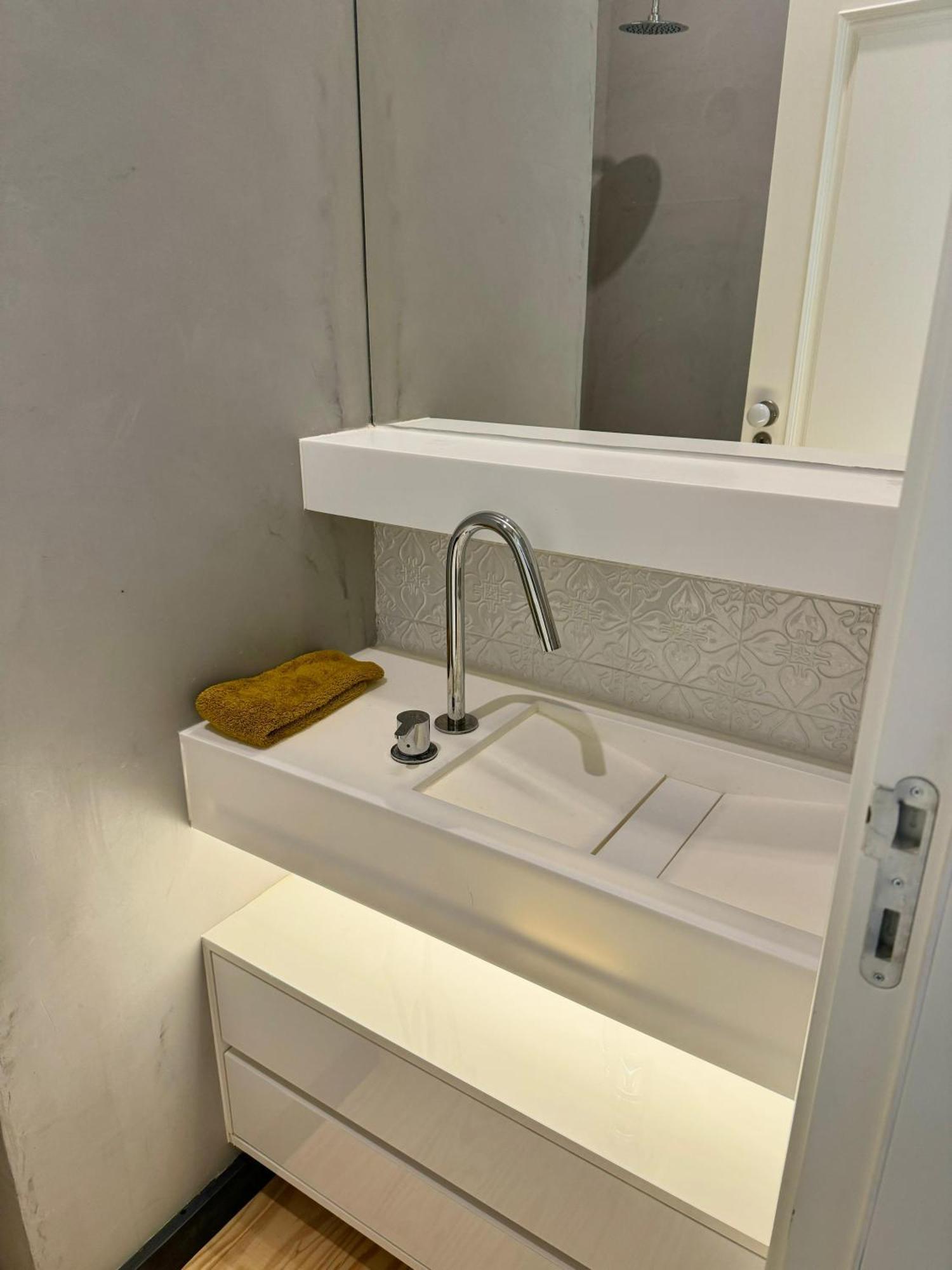 Quarto Na Baixa Wc Privativo ลิสบอน ภายนอก รูปภาพ